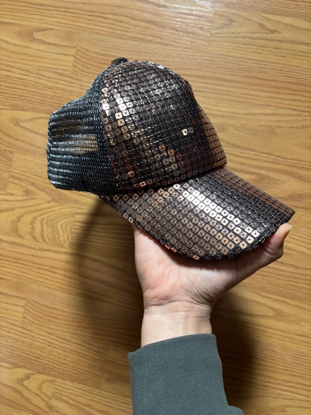 Buckle Black Sequin Mesh Baseball Cap